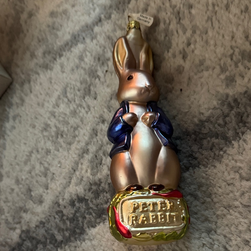 Peter Rabbit Figurine - Blue and Gold